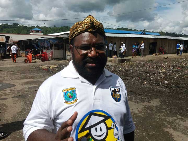 Sius Dowansiba, Ketua KNPI Papua Barat