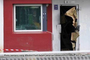 Penjahat Perancis Lari dari Penjara Pakai Helikoper