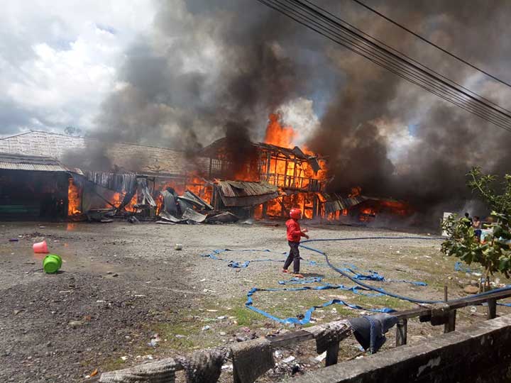 Pasar SP3 Manokwari Terbakar