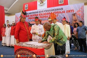 Pelantikan Pengurus IKT, Gubernur Papua Barat Puji Etos Kerja Toraja
