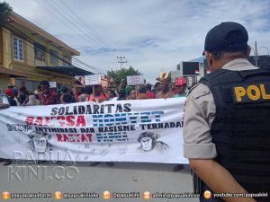 Massa Insiden Malang Kembali Turun Jalan, Kios, Toko, Pasar di Kaimana Pilih Tutup