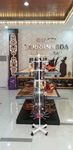 Indahnya Produk Kerajinan Daerah Dekranasda Papua Barat Buat Ibu Negara Iriana Jokowi