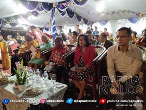 Hujan Deras Tak Kurangi Khusyuknya Natal Gabungan Pemprov Papua Barat