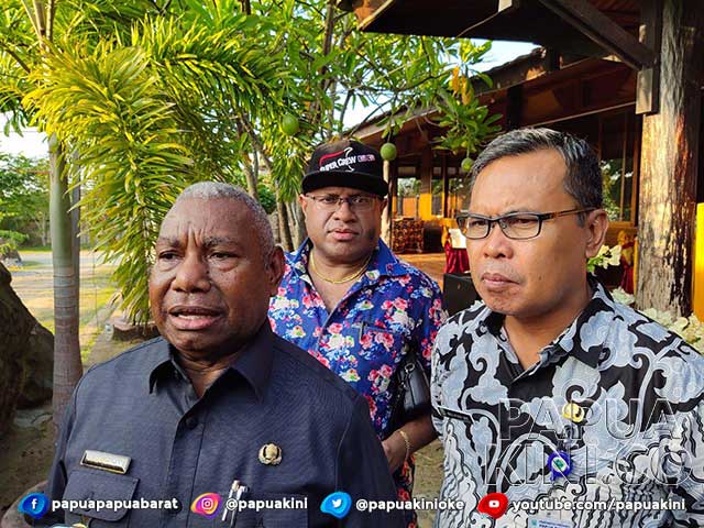 Gubernur Papua Barat Dikung Kapolda Baru Brigjen Tornagogo Sihombing