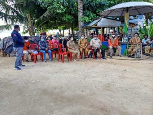 BPBD Papua Barat Bagi Masker di Pasar Jembatan Puri Sorong, Sosialisasi di Pulau Doom
