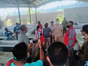 Bupati Kaimana dan Wabup Kaimana Kunjungi Puskesmas dan Pasar