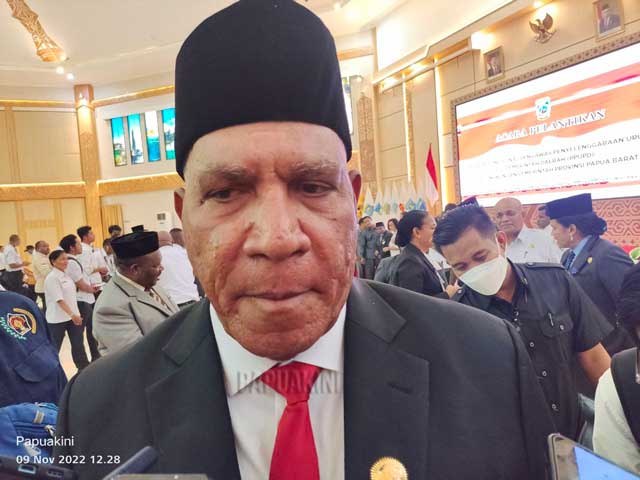 Penjabat Gubernur Papua Barat Sementara Rangkap Plh Sekda