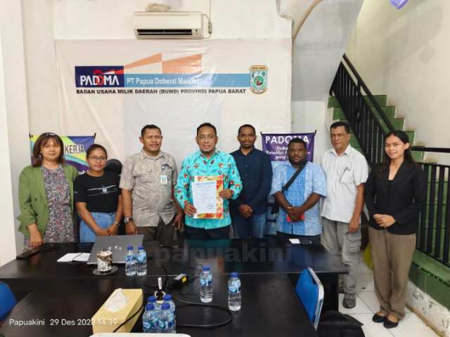Padoma Cetak Sejarah, Setor Dividen ke Rekening Pemprov Papua Barat