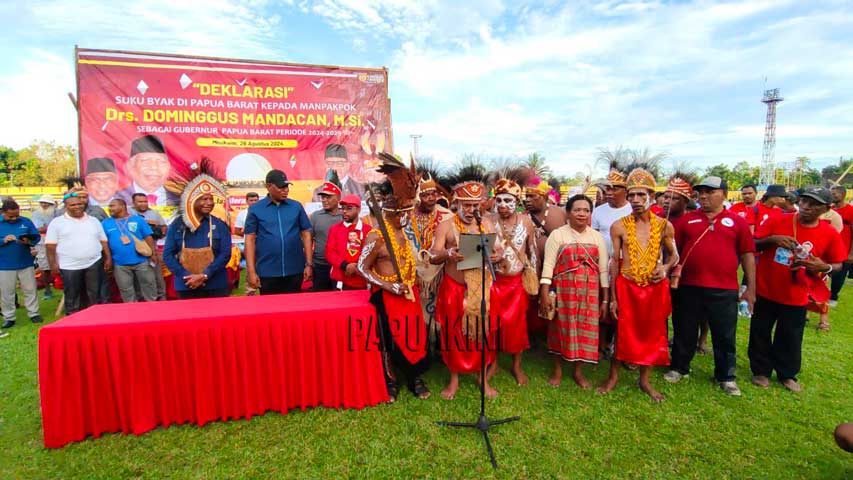 Keluarga Besar Byak Show of Force Dukung Doamu di Pilkada Papua Barat