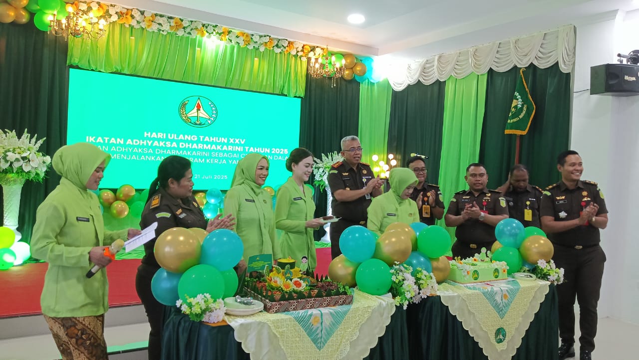 Perayaan HUT IAD ke 25, Kajari Kaimana Ingatkan Dukungan Pada Suami dan Manfaat Bagi Masyarakat