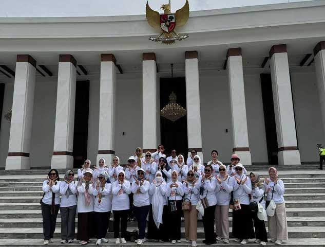 TP PKK dan Dekranasda Papua Barat Berkunjung ke IKN